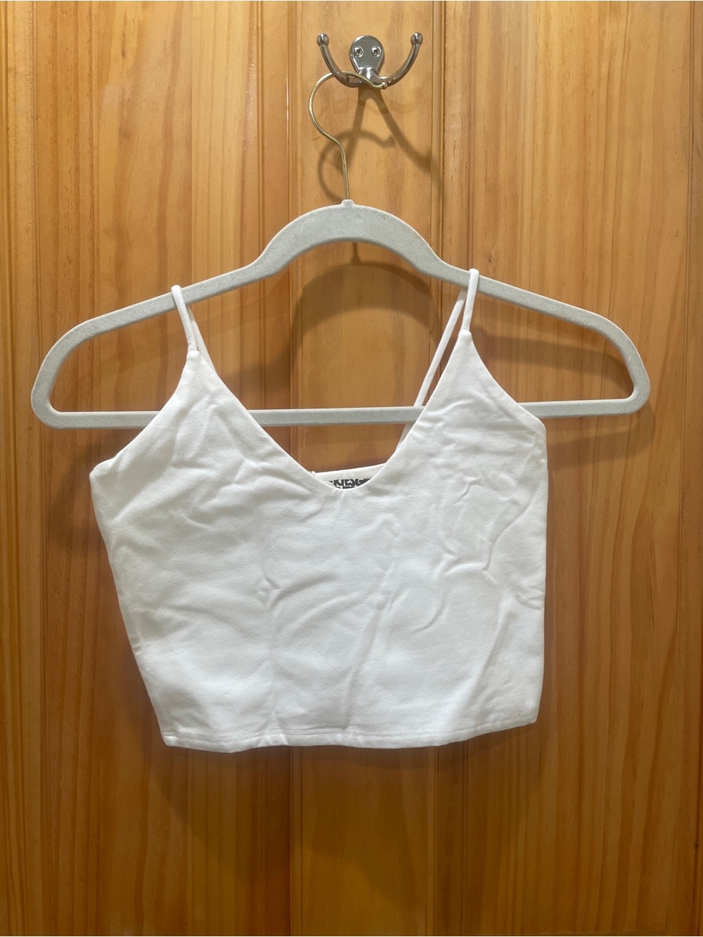 NWT: Groceries Women's XS White V-Neck Cropped Cami Tank Top